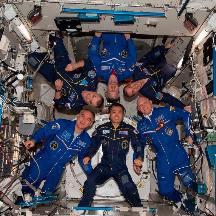 Космическая станция