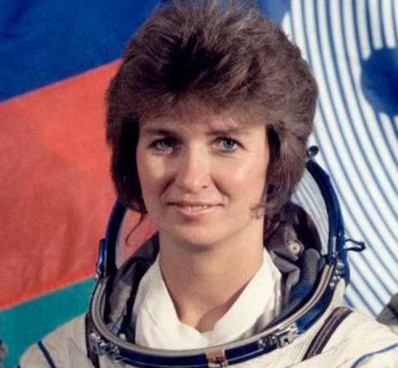 Елена Кондакова